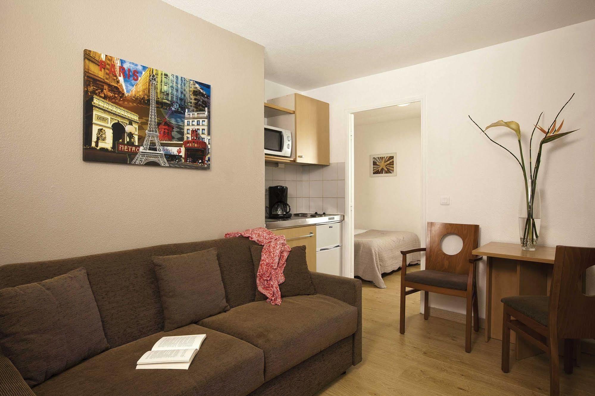 Séjours&Affaires Pantin Charles De Gaulle Exterior foto